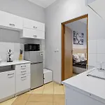70s Business Aparthotel 3*